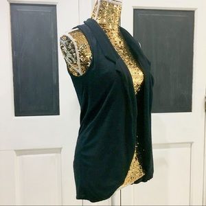 Studio Y soft vest. Black.  Size medium.